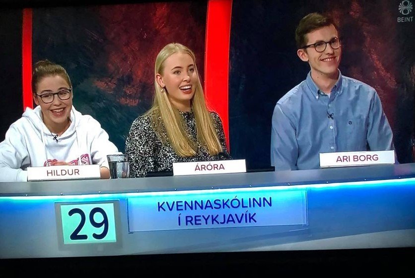 Lið Kvennaskólans þegar úrslitin voru ráðin