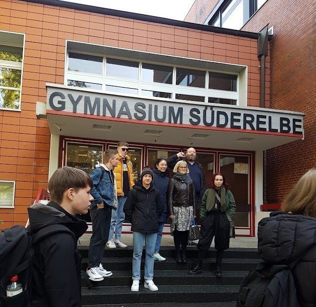 Erlent samstarf í valáfanga