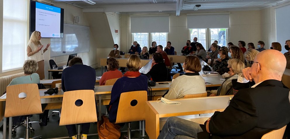 Fróðlegt húsþing starfsfólks