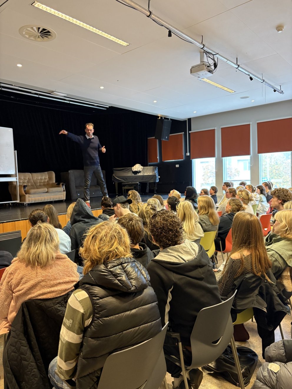 Leikstjóri Sölku Völku í heimsókn