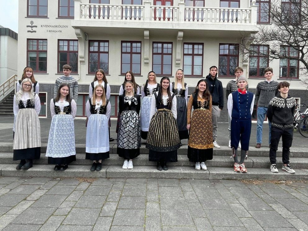 Hundrað ár frá fyrsta peysufatadeginum