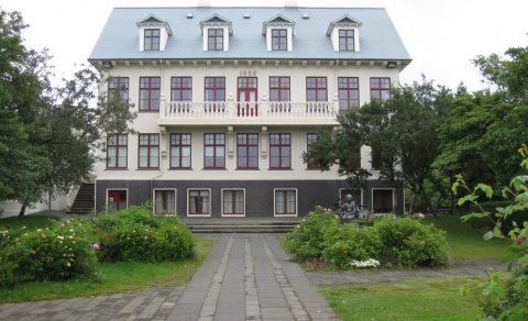 Ályktun kennarafélags Kvennaskólans í Reykjavík