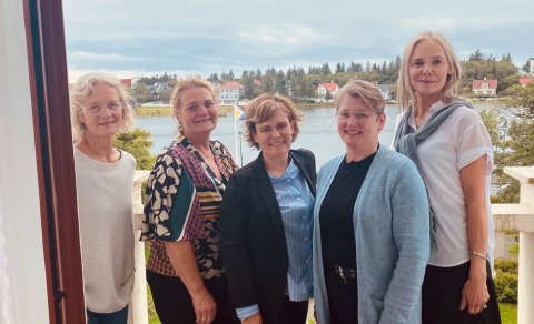 Frá vinstri: Auður (fulltrúi á skrifstofu), Björk (námstjóri), Ásdís (aðstoðarskólameistari), Guðný…