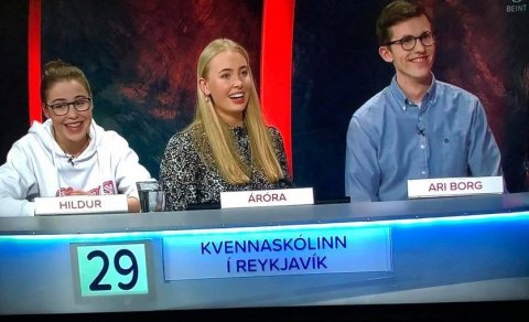 Lið Kvennaskólans þegar úrslitin voru ráðin