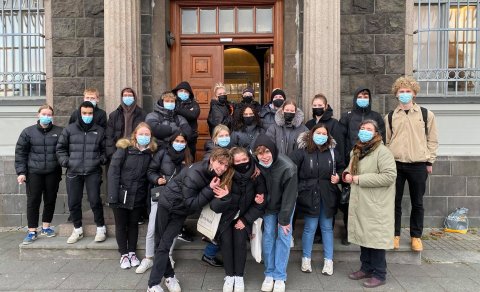 Lögfræðinemar í göngutúr um miðborgina