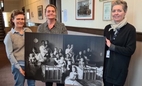 Frá vinstri: Ásdís Arnalds aðstoðarskólameistari, Björk Þorgeirsdóttir námsstjóri og Dagný Heiðdal v…